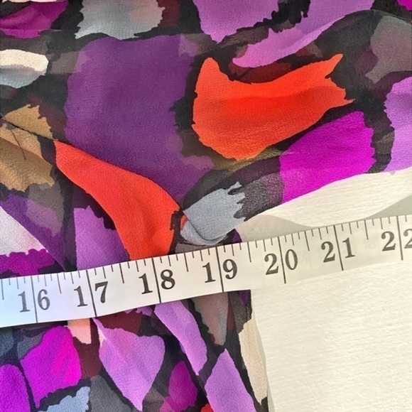 Alice‎ & Trixie 100% Silk Colorful Abstract Tunic - Picture 6 of 8